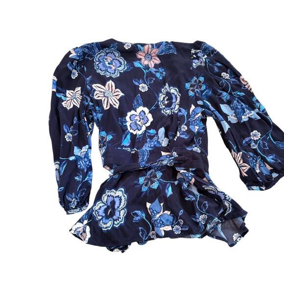 GAP Wrap Top - 3/4 Sleeve - Blue Floral - Size Small - Picture 6 of 7